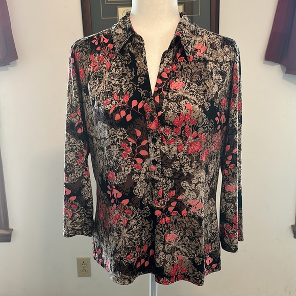 Blouse By Alfani P/L. Very soft and in great condition. - Picture 2 of 8